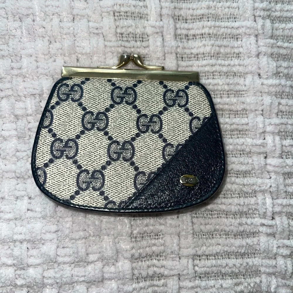 Gucci Black and Cream Monogram coin purse - Picture 1 of 5